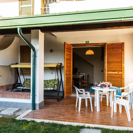 公寓 Charming Townhouse With Pool And Garden